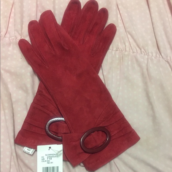 Bloomingdale's Accessories - Genuine leather red (suede)gloves 💯 % silk lined
